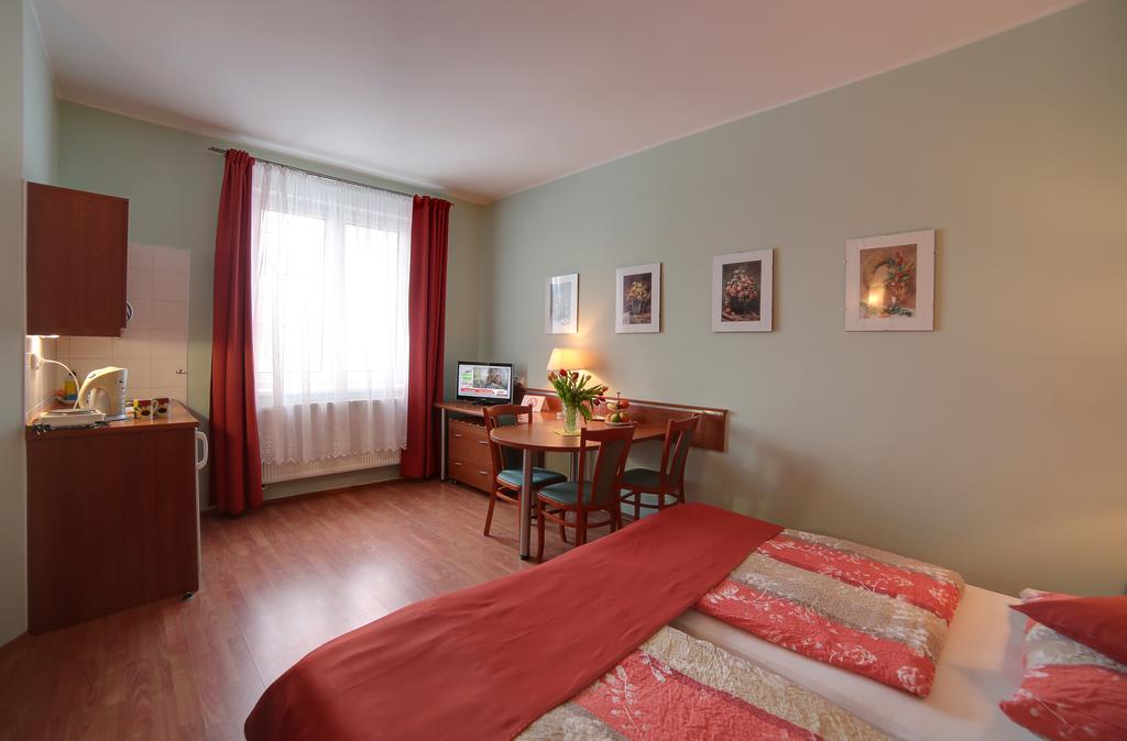 Penzion Fan Karlovy Vary Ngoại thất bức ảnh