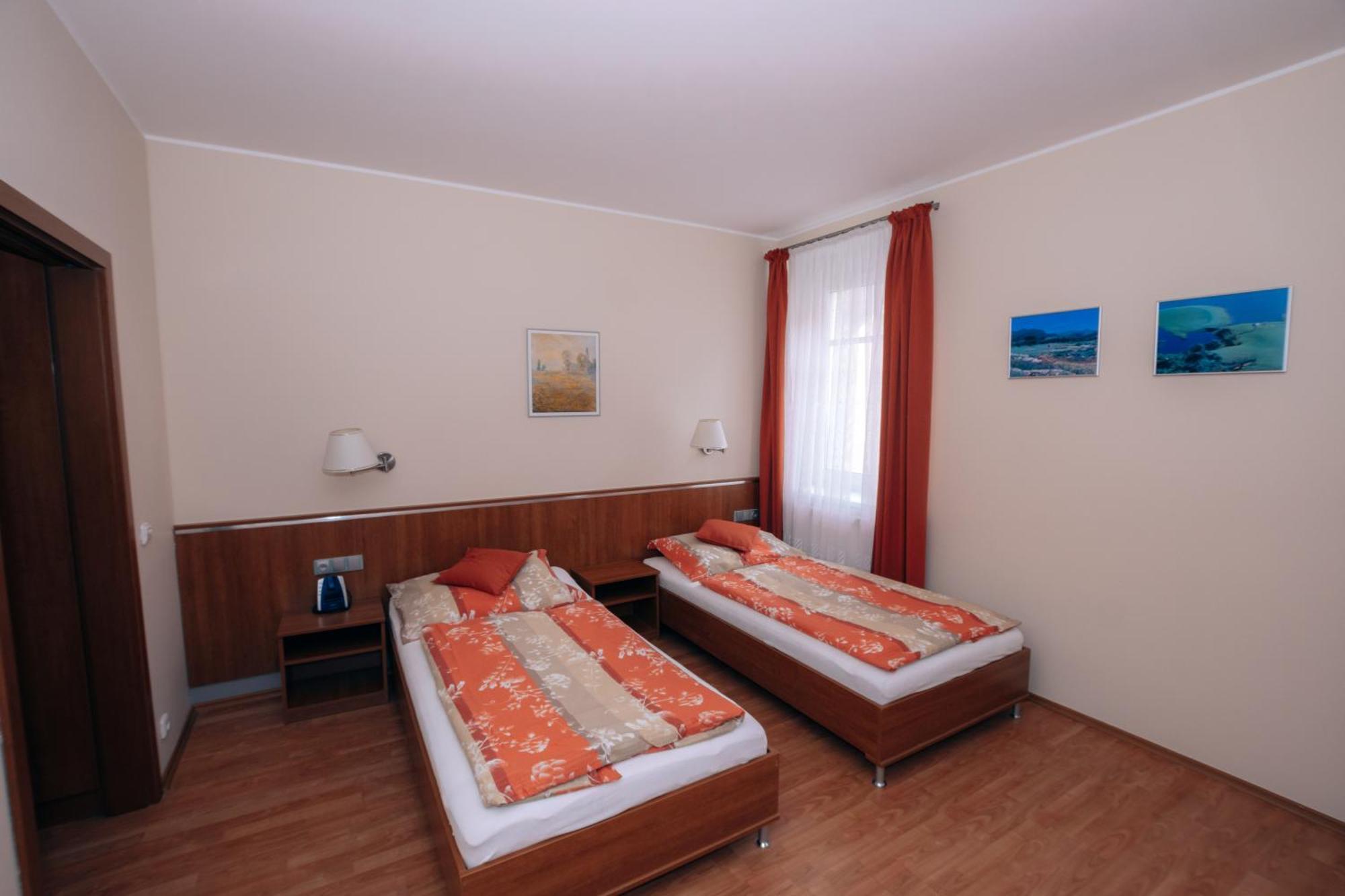 Penzion Fan Karlovy Vary Ngoại thất bức ảnh
