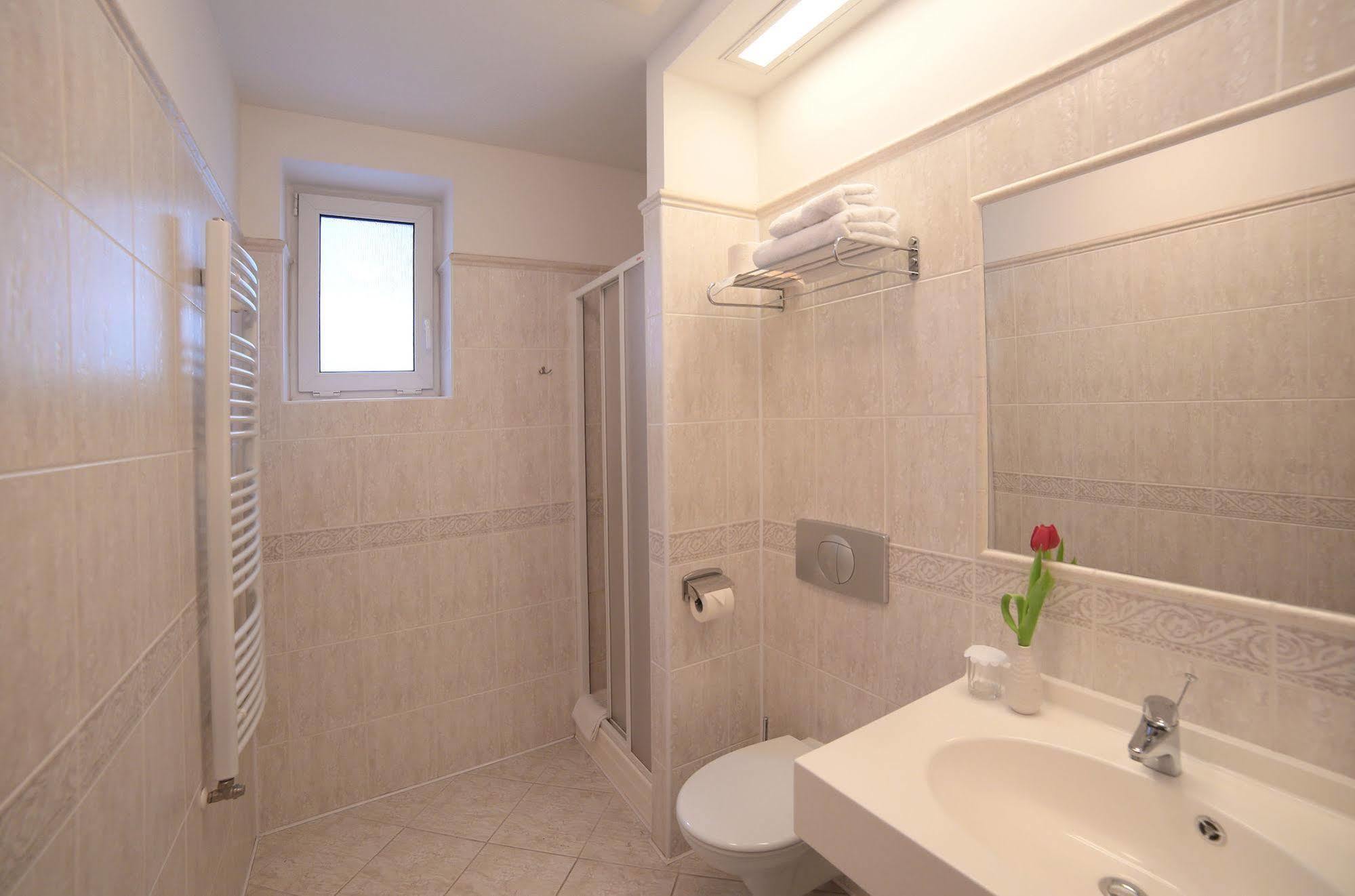 Penzion Fan Karlovy Vary Ngoại thất bức ảnh