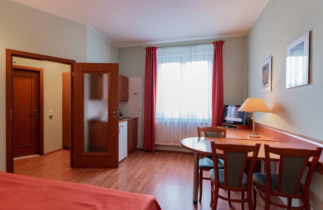 Penzion Fan Karlovy Vary Ngoại thất bức ảnh