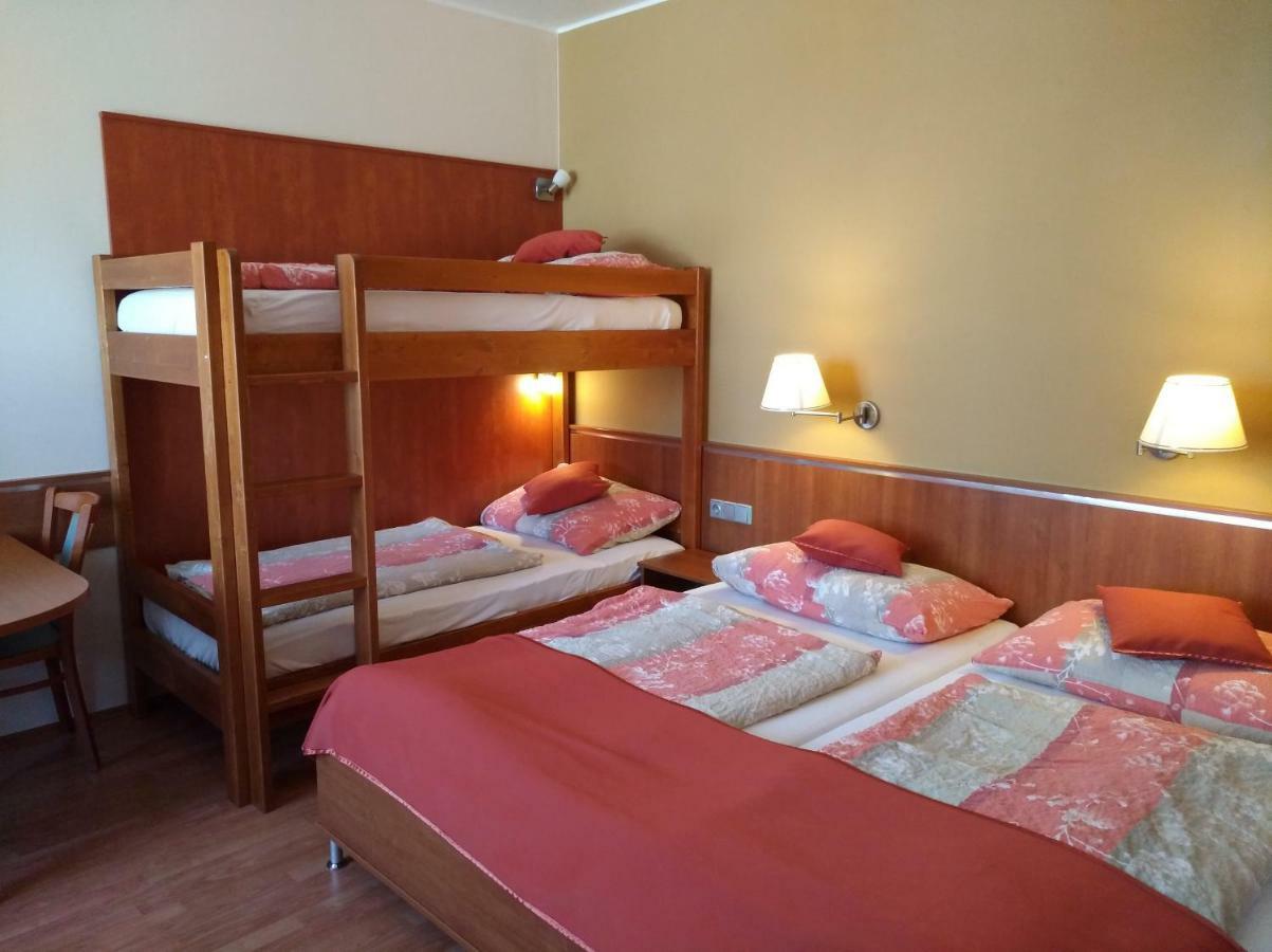 Penzion Fan Karlovy Vary Ngoại thất bức ảnh